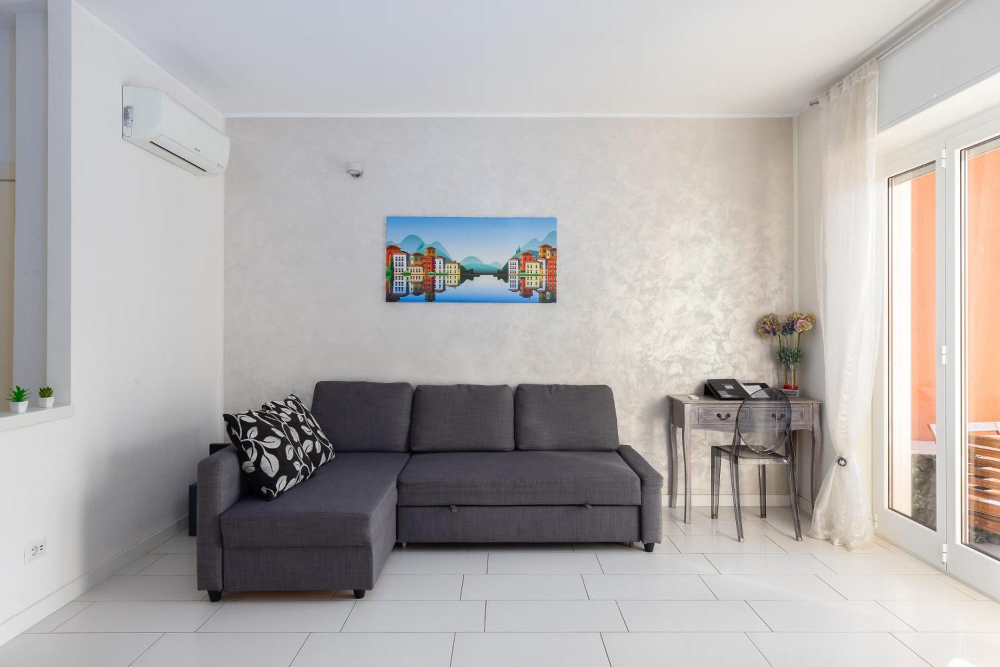 לקו Terrazza Sul Lago - Open Space E Netflix מראה חיצוני תמונה